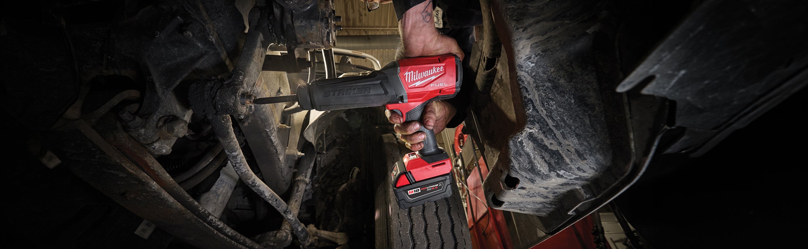 MILWAUKEE M18 FUEL STRIKER無碳刷鑿鎚 MILWAUKEE M18 FUEL STRIKER無碳刷鑿鎚