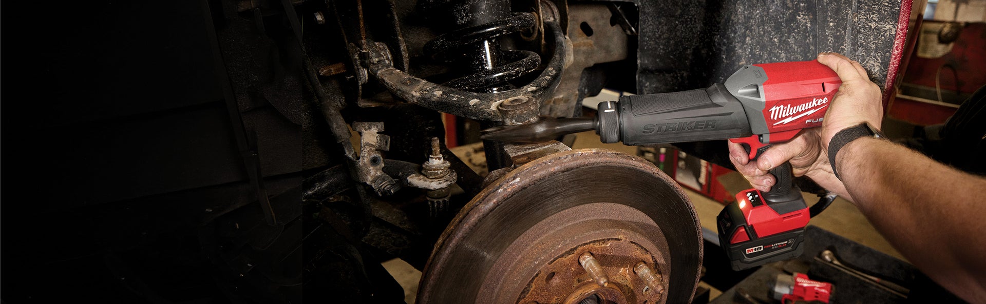 MILWAUKEE M18 FUEL STRIKER無碳刷鑿鎚 MILWAUKEE M18 FUEL STRIKER無碳刷鑿鎚